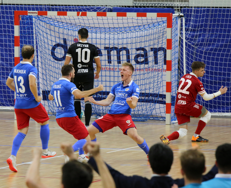 Piast pokazał moc w pojedynku z beniaminkiem Statscore Futsal Ekstraklasy aplikując mu aż siedem goli.
Fot. Michał Duśko